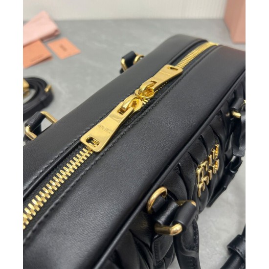 Replica Borse Miu Miu Arcadie Matelasse Nappa Nera Imitazioni Replica Borse Miu Miu Arcadie Matelasse Nappa Nera