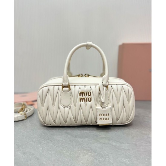 Replica Borsa Miu Miu Arcadie Matelasse Nappa Crema