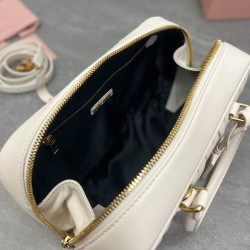 Replica Borsa Miu Miu Arcadie Matelasse Nappa Crema Imitazioni Replica Borsa Miu Miu Arcadie Matelasse Nappa Crema