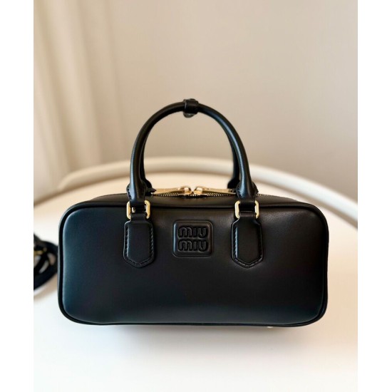Replica Borsa tote Miumiu Arcadie Nero Imitazioni Replica Borsa tote Miumiu Arcadie Nero