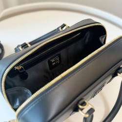 Replica Borsa tote Miumiu Arcadie Nero Imitazioni Replica Borsa tote Miumiu Arcadie Nero