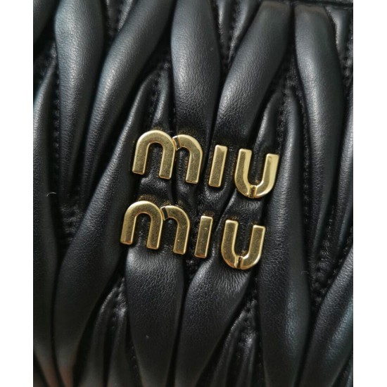 Replica Borsa hobo mini Miu Miu Wander Matelasse Nero Imitazioni Replica Borsa hobo mini Miu Miu Wander Matelasse Nero