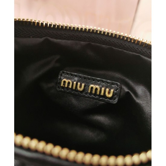 Replica Borsa hobo mini Miu Miu Wander Matelasse Nero Imitazioni Replica Borsa hobo mini Miu Miu Wander Matelasse Nero