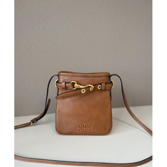 Replica Pochette Miu Miu 5NR461 Marrone Imitazioni Replica Pochette Miu Miu 5NR461 Marrone