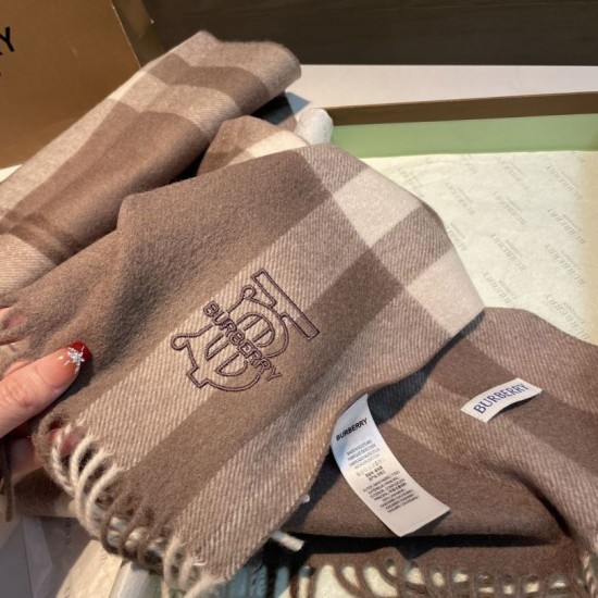 Replica Dettagli perfetti Sciarpa Burberry Check Classical cashmere 30 x 200 Beige Imitazioni Replica Dettagli perfetti Sciarpa Burberry Check Classical cashmere 30 x 200 Beige