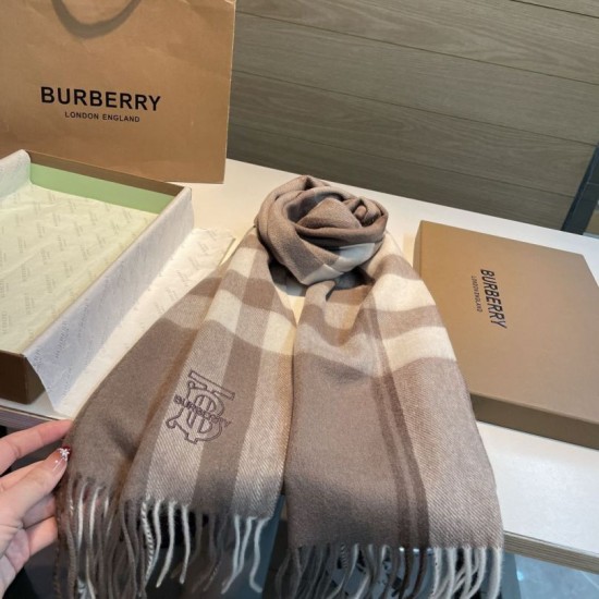 Replica Dettagli perfetti Sciarpa Burberry Check Classical cashmere 30 x 200 Beige Imitazioni Replica Dettagli perfetti Sciarpa Burberry Check Classical cashmere 30 x 200 Beige