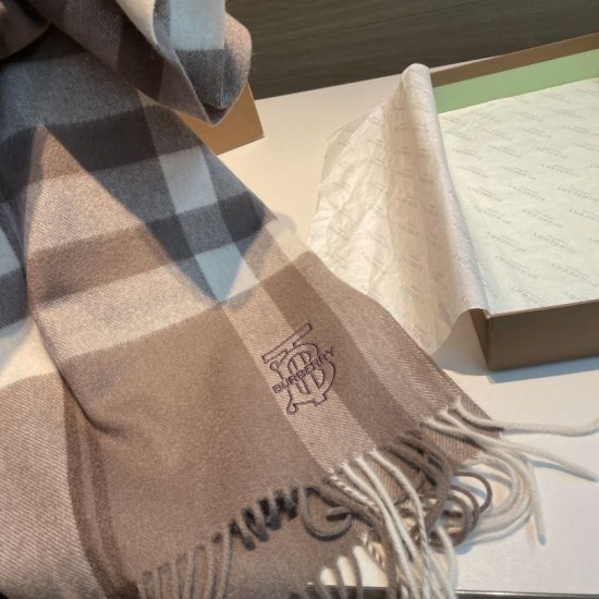 Replica Dettagli perfetti Sciarpa Burberry Check Classical cashmere 30 x 200 Beige Imitazioni Replica Dettagli perfetti Sciarpa Burberry Check Classical cashmere 30 x 200 Beige