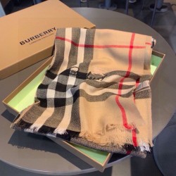 Replica Dettagli perfetti Sciarpa cashmere Burberry Check Beige con bordi sfrangiati 70 x 200