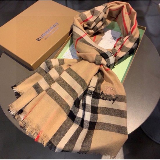 Replica Dettagli perfetti Sciarpa cashmere Burberry Check Beige con bordi sfrangiati 70 x 200 Imitazioni Replica Dettagli perfetti Sciarpa cashmere Burberry Check Beige con bordi sfrangiati 70 x 200