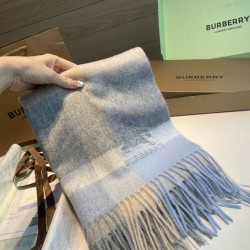 Replica Dettagli perfetti Scialle cashmere con motivo check Burberry e bordi sfrangiati blu 60 x 180 Imitazioni Replica Dettagli perfetti Scialle cashmere con motivo check Burberry e bordi sfrangiati blu 60 x 180