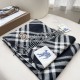 Replica Sciarpa in cashmere con motivo check Burberry e orlo con nappe Nero/bianca 30 x 168 Imitazioni Replica Sciarpa in cashmere con motivo check Burberry e orlo con nappe Nero/bianca 30 x 168