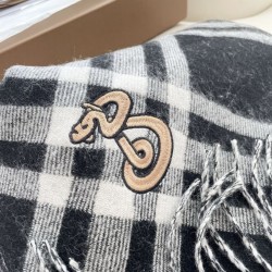 Replica Sciarpa in cashmere con motivo check Burberry e orlo con nappe Nero/bianca 30 x 168 Imitazioni Replica Sciarpa in cashmere con motivo check Burberry e orlo con nappe Nero/bianca 30 x 168