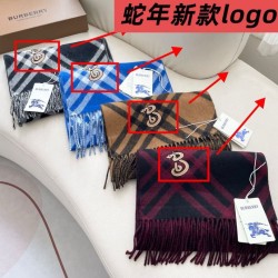 Replica falso Sciarpa in cashmere con motivo check Burberry e orlo con nappe nero/rosso 30 x 168 Imitazioni Replica falso Sciarpa in cashmere con motivo check Burberry e orlo con nappe nero/rosso 30 x 168