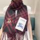 Replica falso Sciarpa in cashmere con motivo check Burberry e orlo con nappe nero/rosso 30 x 168 Imitazioni Replica falso Sciarpa in cashmere con motivo check Burberry e orlo con nappe nero/rosso 30 x 168