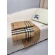 Replica Dettagli perfetti Sciarpa reversibile Burberry cashmere con motivo check e scudo B beige archivio 30 x 168