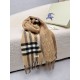 Replica Dettagli perfetti Sciarpa reversibile Burberry cashmere con motivo check e scudo B beige archivio 30 x 168