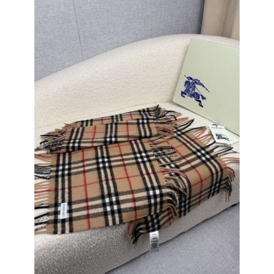Replica Borsa falso Sciarpa classica cashmere a quadri Burberry marrone 30 x 155 Imitazioni Replica Borsa falso Sciarpa classica cashmere a quadri Burberry marrone 30 x 155