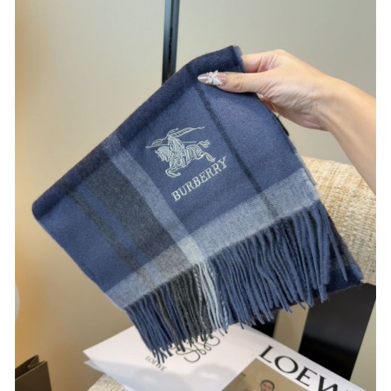 Replica Sciarpa Burberry Check Classical cashmere 30 x 180 Blu Imitazioni Replica Sciarpa Burberry Check Classical cashmere 30 x 180 Blu