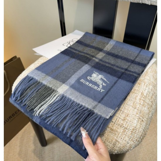 Replica Sciarpa Burberry Check Classical cashmere 30 x 180 Blu Imitazioni Replica Sciarpa Burberry Check Classical cashmere 30 x 180 Blu