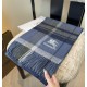 Replica Sciarpa Burberry Check Classical cashmere 30 x 180 Blu Imitazioni Replica Sciarpa Burberry Check Classical cashmere 30 x 180 Blu