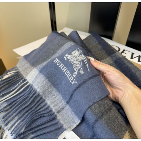 Replica Sciarpa Burberry Check Classical cashmere 30 x 180 Blu Imitazioni Replica Sciarpa Burberry Check Classical cashmere 30 x 180 Blu