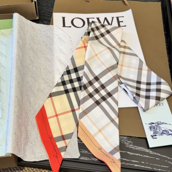 Replica Sciarpa in seta con motivo a quadri Vintage Check Burberry 8 x 180 Beige Imitazioni Replica Sciarpa in seta con motivo a quadri Vintage Check Burberry 8 x 180 Beige