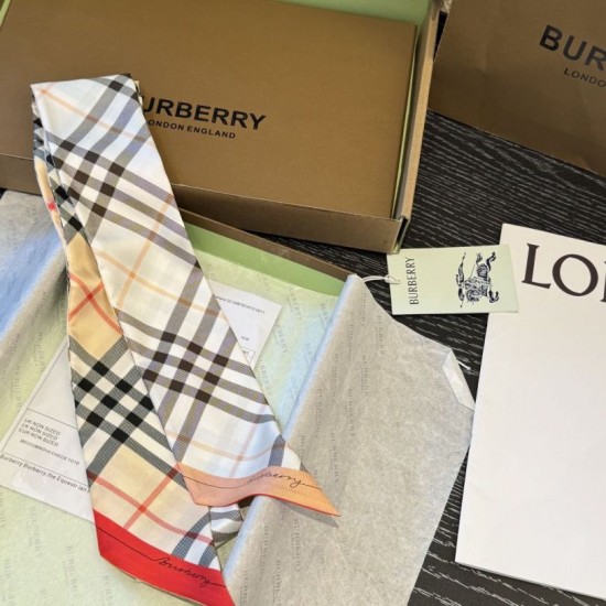Replica Sciarpa in seta con motivo a quadri Vintage Check Burberry 8 x 180 Beige Imitazioni Replica Sciarpa in seta con motivo a quadri Vintage Check Burberry 8 x 180 Beige