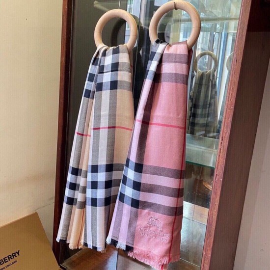 Replica Sciarpa Burberry Check Classical cashmere Rosa 70 x 200 Imitazioni Replica Sciarpa Burberry Check Classical cashmere Rosa 70 x 200