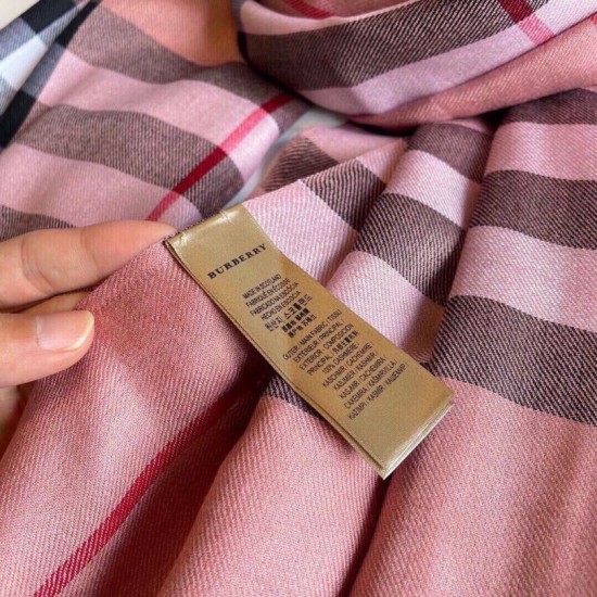 Replica Sciarpa Burberry Check Classical cashmere Rosa 70 x 200 Imitazioni Replica Sciarpa Burberry Check Classical cashmere Rosa 70 x 200