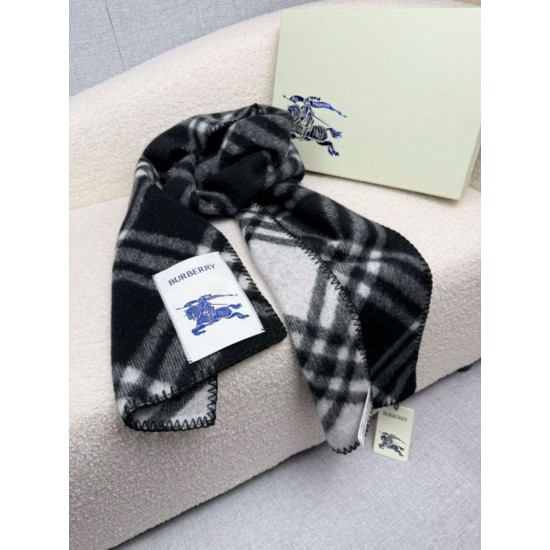 Replica Sciarpa/coperta lana con motivo check Burberry etichetta equestre 30 x 180 Nero Imitazioni Replica Sciarpa/coperta lana con motivo check Burberry etichetta equestre 30 x 180 Nero