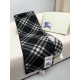 Replica Sciarpa/coperta lana con motivo check Burberry etichetta equestre 30 x 180 Nero Imitazioni Replica Sciarpa/coperta lana con motivo check Burberry etichetta equestre 30 x 180 Nero