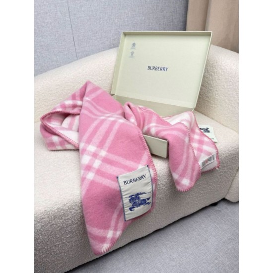 Replica falso Sciarpa/coperta lana con motivo check Burberry etichetta equestre 30 x 180 Rosa Imitazioni Replica falso Sciarpa/coperta lana con motivo check Burberry etichetta equestre 30 x 180 Rosa