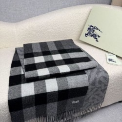 Replica Sciarpa reversibile TB cashmere/lana con motivo a quadri Burberry 30 x 180 Nero Imitazioni Replica Sciarpa reversibile TB cashmere/lana con motivo a quadri Burberry 30 x 180 Nero