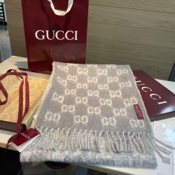 Replica Alta gamma Sciarpa Gucci GG in misto lana alpaca 37 x 200 Grigio Imitazioni Replica Alta gamma Sciarpa Gucci GG in misto lana alpaca 37 x 200 Grigio