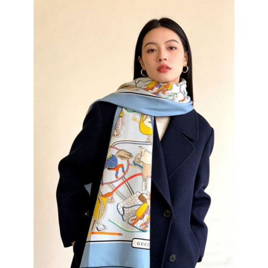 Replica Scialle reversibile Gucci velluto con stampa cavalli 140 Azzurro Imitazioni Replica Scialle reversibile Gucci velluto con stampa cavalli 140 Azzurro
