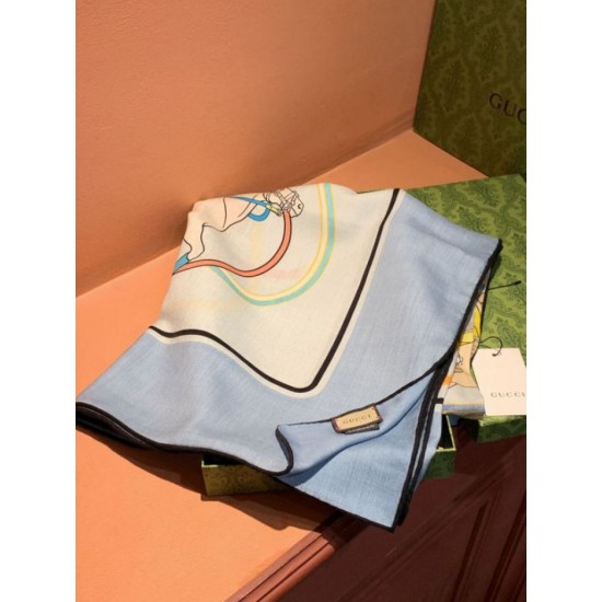Replica Scialle reversibile Gucci velluto con stampa cavalli 140 Azzurro Imitazioni Replica Scialle reversibile Gucci velluto con stampa cavalli 140 Azzurro