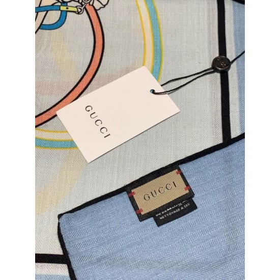 Replica Scialle reversibile Gucci velluto con stampa cavalli 140 Azzurro Imitazioni Replica Scialle reversibile Gucci velluto con stampa cavalli 140 Azzurro