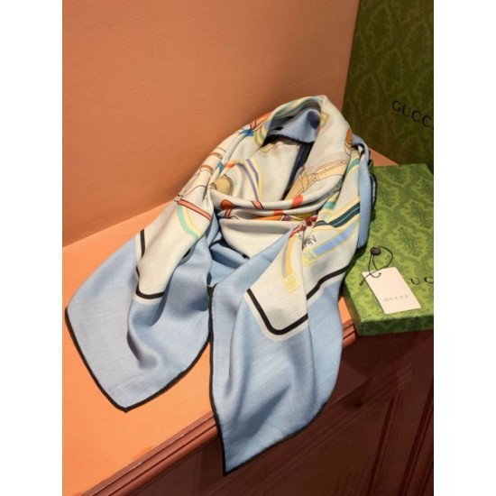 Replica Scialle reversibile Gucci velluto con stampa cavalli 140 Azzurro Imitazioni Replica Scialle reversibile Gucci velluto con stampa cavalli 140 Azzurro