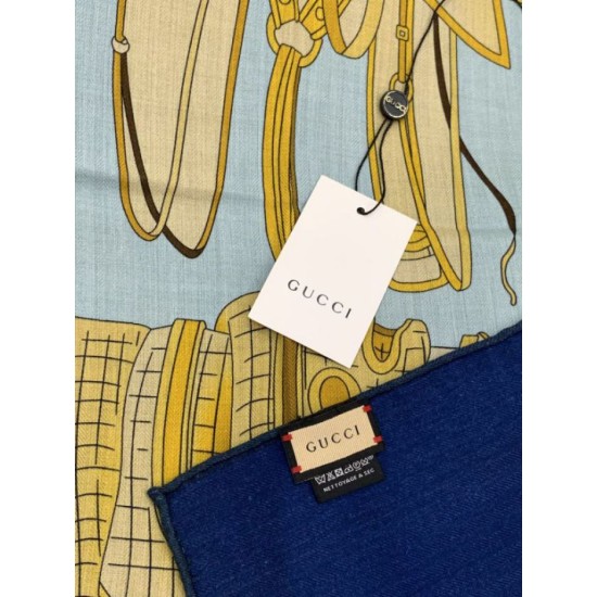 Replica Alta gamma Scialle reversibile Gucci velluto con stampa cavalli 140 Blu Imitazioni Replica Alta gamma Scialle reversibile Gucci velluto con stampa cavalli 140 Blu