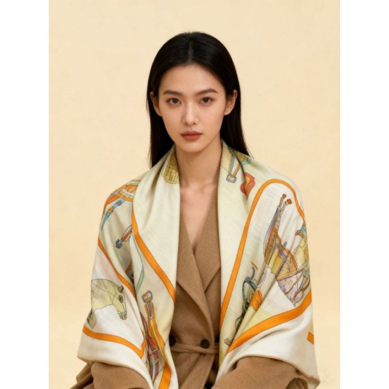 Replica Scialle reversibile Gucci velluto con stampa cavalli 140 Giallo Imitazioni Replica Scialle reversibile Gucci velluto con stampa cavalli 140 Giallo