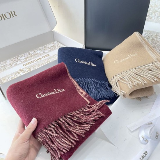 Replica Borsa Sciarpe Dior misto lana e cashmere 32 x 200 Beige Imitazioni Replica Borsa Sciarpe Dior misto lana e cashmere 32 x 200 Beige