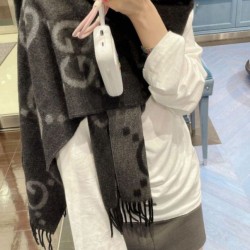 Replica Sciarpa Gucci GG Cashmere Jacquard Grigio 35 x 190 Imitazioni Replica Sciarpa Gucci GG Cashmere Jacquard Grigio 35 x 190