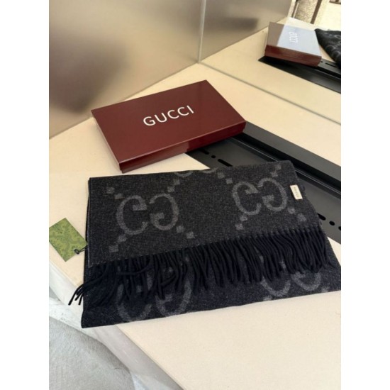 Replica Sciarpa Gucci GG Cashmere Jacquard Grigio 35 x 190 Imitazioni Replica Sciarpa Gucci GG Cashmere Jacquard Grigio 35 x 190