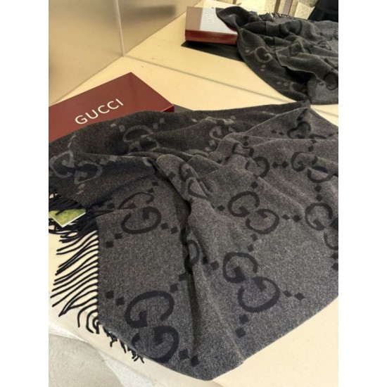 Replica Sciarpa Gucci GG Cashmere Jacquard Grigio 35 x 190 Imitazioni Replica Sciarpa Gucci GG Cashmere Jacquard Grigio 35 x 190