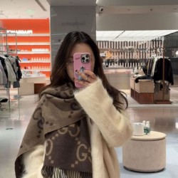 Replica Sciarpa Gucci GG Cashmere Jacquard marrone 35 x 190 Imitazioni Replica Sciarpa Gucci GG Cashmere Jacquard marrone 35 x 190