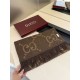 Replica Sciarpa Gucci GG Cashmere Jacquard marrone 35 x 190 Imitazioni Replica Sciarpa Gucci GG Cashmere Jacquard marrone 35 x 190