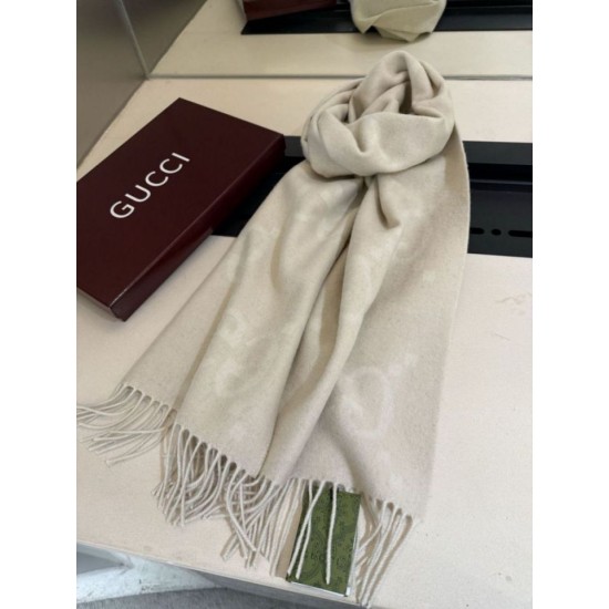Replica Sciarpa Gucci GG Cashmere Jacquard Beige 35 x 190 Imitazioni Replica Sciarpa Gucci GG Cashmere Jacquard Beige 35 x 190