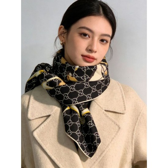 Replica Pari falso Scialle reversibile seta e lana Gucci con motivo a sella da equitazione 140 Imitazioni Replica Pari falso Scialle reversibile seta e lana Gucci con motivo a sella da equitazione 140