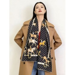 Pari Scialle reversibile seta e lana Gucci con motivo a sella da equitazione 140 