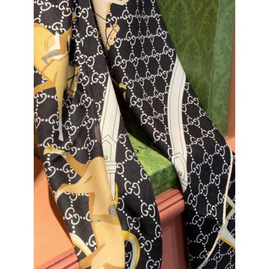 Replica Pari falso Scialle reversibile seta e lana Gucci con motivo a sella da equitazione 140 Imitazioni Replica Pari falso Scialle reversibile seta e lana Gucci con motivo a sella da equitazione 140